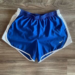 Nike Tempo Big Kids (Girls) Dri-FIT Running Shorts Size L
